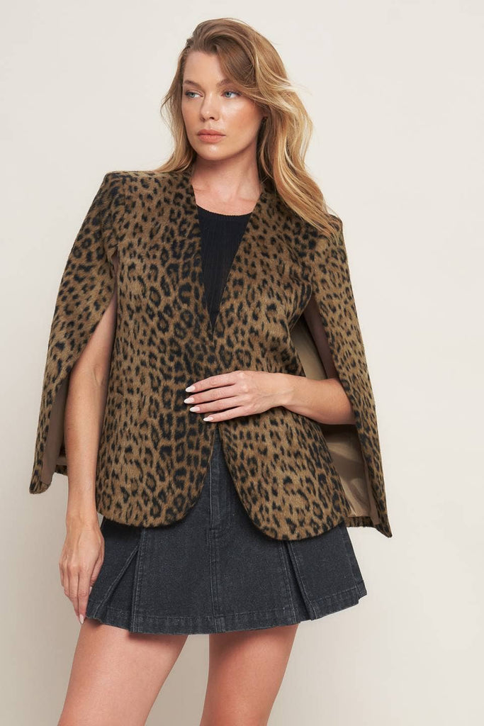 A woven capelet